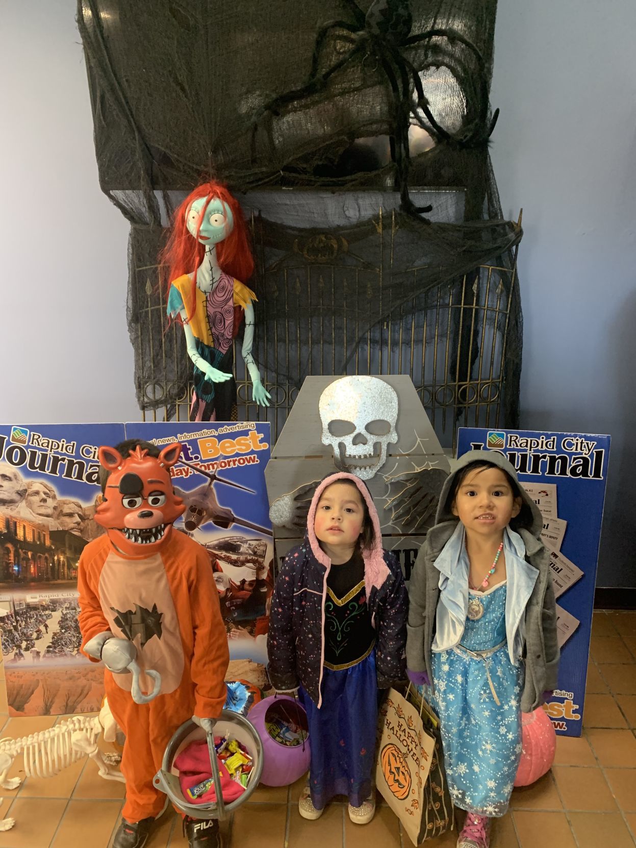 Halloween Pictures to run in Thursday's paper 089.JPG